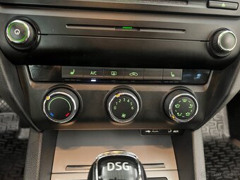 Škoda Octavia Combi 1.6 TDI CR DPF Ambiente DSG - 17
