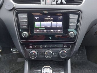 Škoda Octavia Combi 2.0 TDI DPF RS DSG - 17