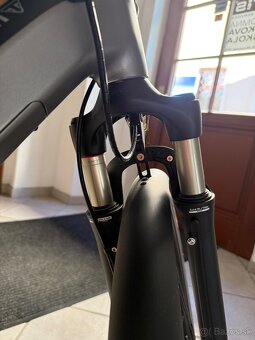 Triumph Trekker GT elektrobicykel Shimano Steps - 17