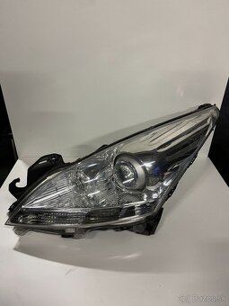 Predne svetlomety Peugeot - 17