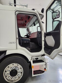 VOLVO FE320 chladiarenské-mraziarenské ADR - 17