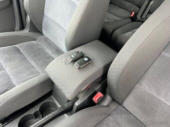 PREDAM VOLKSWAGEN TOURAN 1.6TDi 77kW 7 MIEST dovoz DE - 17