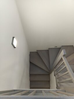 Masívne drevené schody na mieru. Martin, Žilina a okolie - 17