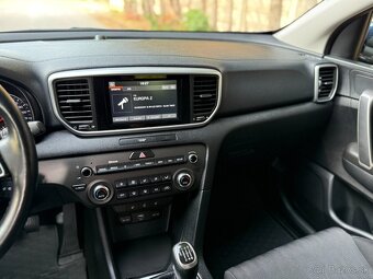 KIA SPORTAGE 1.6 GDI GOLD / 62 000 km / 1.MAJITEĽ / NEBÚRANÉ - 17