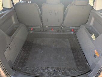 Volkswagen Touran 1.6 TDI Comfortline - 17