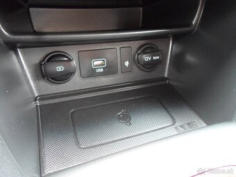 Hyundai Kona 1.6 GDi HEV Style 141k,automat,polokoža,kamera, - 17