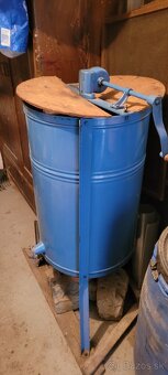 REZERVOVANÉ Predáme veci po včelárovi - 17