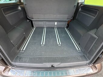 Volkswagen Multivan MULTIVAN 2.0TDI/103kW / 7.Míst r.v.2009 - 17