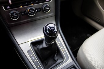 Volkswagen Golf Variant - 17