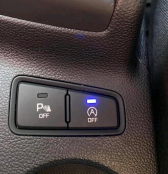 Hyundai i20 1.2 benzín Top stav - 17