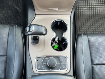 Jeep Grand Cherokee 3.0L V6 TD Overland A/T - 17