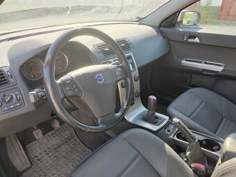 Volvo V50 2.0 100kw M6 - Možné splátky od 19.90 € - 17