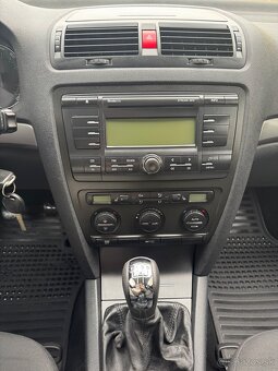 Škoda Octavia II 1.9 TDI SPORTLINE - 17