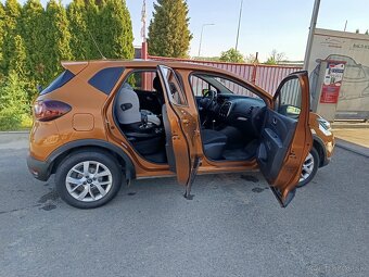Renault Captur 1,3 Limited TCe 130 GPF , 1.majitel - 17