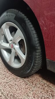 Jaguar F-PACE 2,0D 132kW 4x4 - 17