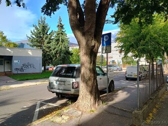 Predám RANGE ROVER VOGUE 3L D. HSE - 17