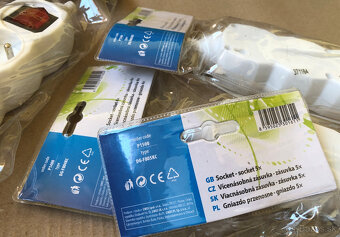 Elektroinštalačný materiál - Nepouzity - 17