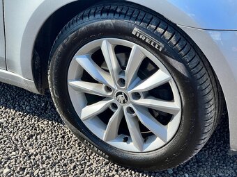 Škoda octavia 1.6tdi - 17
