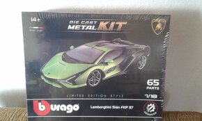 Zberateľské modely 1/18 - 17