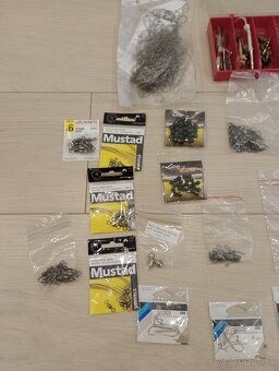 mikina BANK BOUND -nova, rybarske veci.,blinkre,nastrahy... - 17