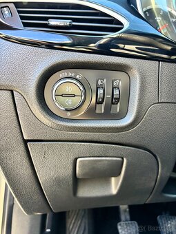 Opel Astra Sport Tourer ST 1.6 CDTI 110k ECOTEC ODPOČET DPH - 17