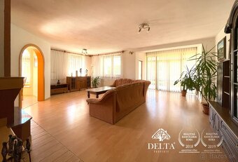 DELTA - NA PREDAJ RODINNÝ DOM + samostatný apartmán vhodný n - 17