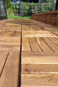 Teakové terasové zahradní dlaždice 30x30x2,5 cm olejované - 17