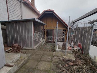 Vinohradnícky domček s pekným výhľadom na Skalicu - 17