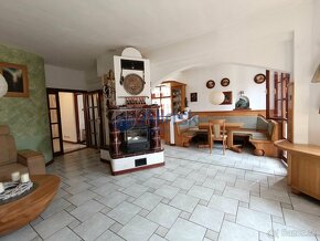 Nádherný rodinný dom vo vyhľadávanej lokalite v Seredi s nov - 17