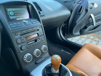 Nissan 350z - 17