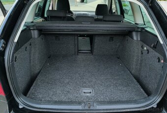 ŠKODA OCTAVIA COMBI 2.0 TDi 103KW CR FAMILY XENON ŤAŽNÉ - 17