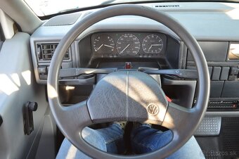 VOLKSWAGEN TRANSPORTER T4 valník 2,4D 57kW M5 - 17