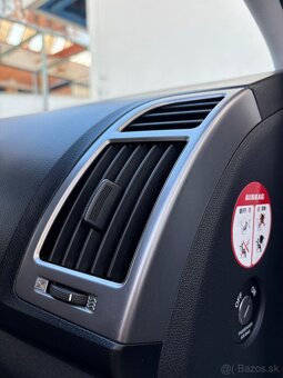 Hyundai i20 1.2 benzín (2013)- len 87 000km, nová STK a EK - 17