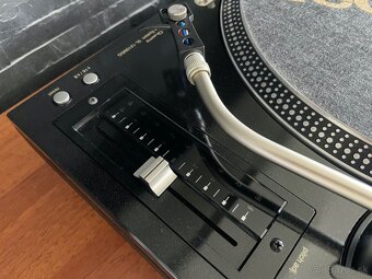 Technics 1200 - 17
