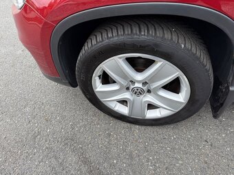 ►VW TIGUAN 2,0 TDI 4x4 - 103 KW, PARK. SENZORY, TAŽNÉ ◄ - 17