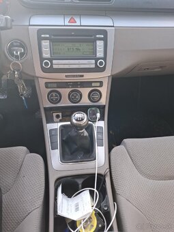 Volkswagen Passat B6 variant 1.9 77kw - 17