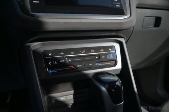 Volkswagen Tiguan 2.0 TDI EVO Elegance 4Motion DSG - 17
