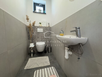 REZERVOVANÉ - Originálny rodinný dom na Leteckom poli, Komá - 17