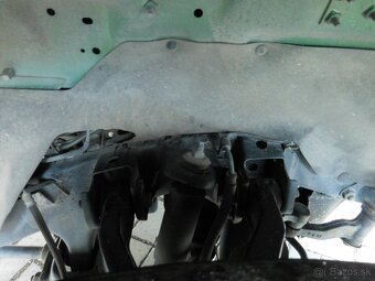 Nissan Navara 2,5 TDi 76kw     REZERVOVANÉ - 17