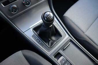 Volkswagen Golf Variant 1.6 TDI BMT 105k Trendline - 17