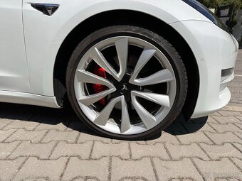 Tesla Model 3 Performance | 377 kW (513 PS) | 4x4 | 10/2019 - 17