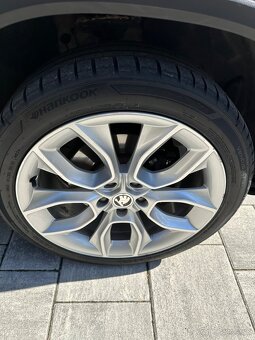 SKODA KARQK 2019 4x4 - 17