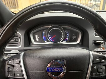 Vovlo V60 R design D4 - 17