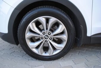 Hyundai Santa Fe Grand 2.2 Diesel - PREDAJ AJ NA SPLÁTKY - 17