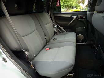 TOYOTA RAV4 2.0 D-4D 4x4 85kW - 2004 - KLIMA- ŤAŽNE - ŠPZ- - 17