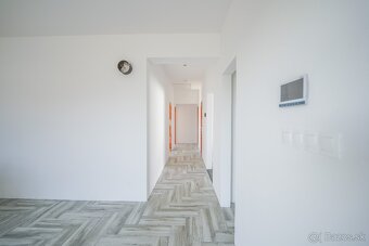 RODINNÝ DOM - KALINKOVO, BUNGALOV-NOVOSTAVBA, 534m2 POZEMOK - 17