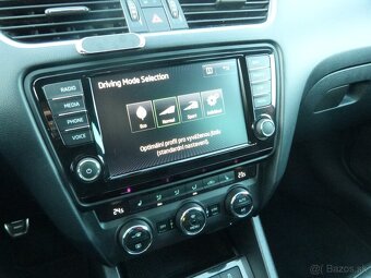 Škoda Octavia Combi 2.0 TDI DPF RS - 17