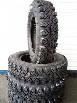 LADA NIVA-poloos zadná - 17