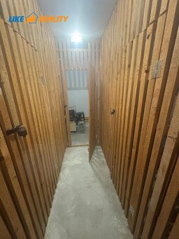 PREDAJ: 4-IZBOVY BYT S 2 BALKÓNMI + (GARÁŽ-PARKOVACIE MIESTO - 17