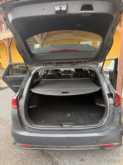 Kia ceed sw gold - 17